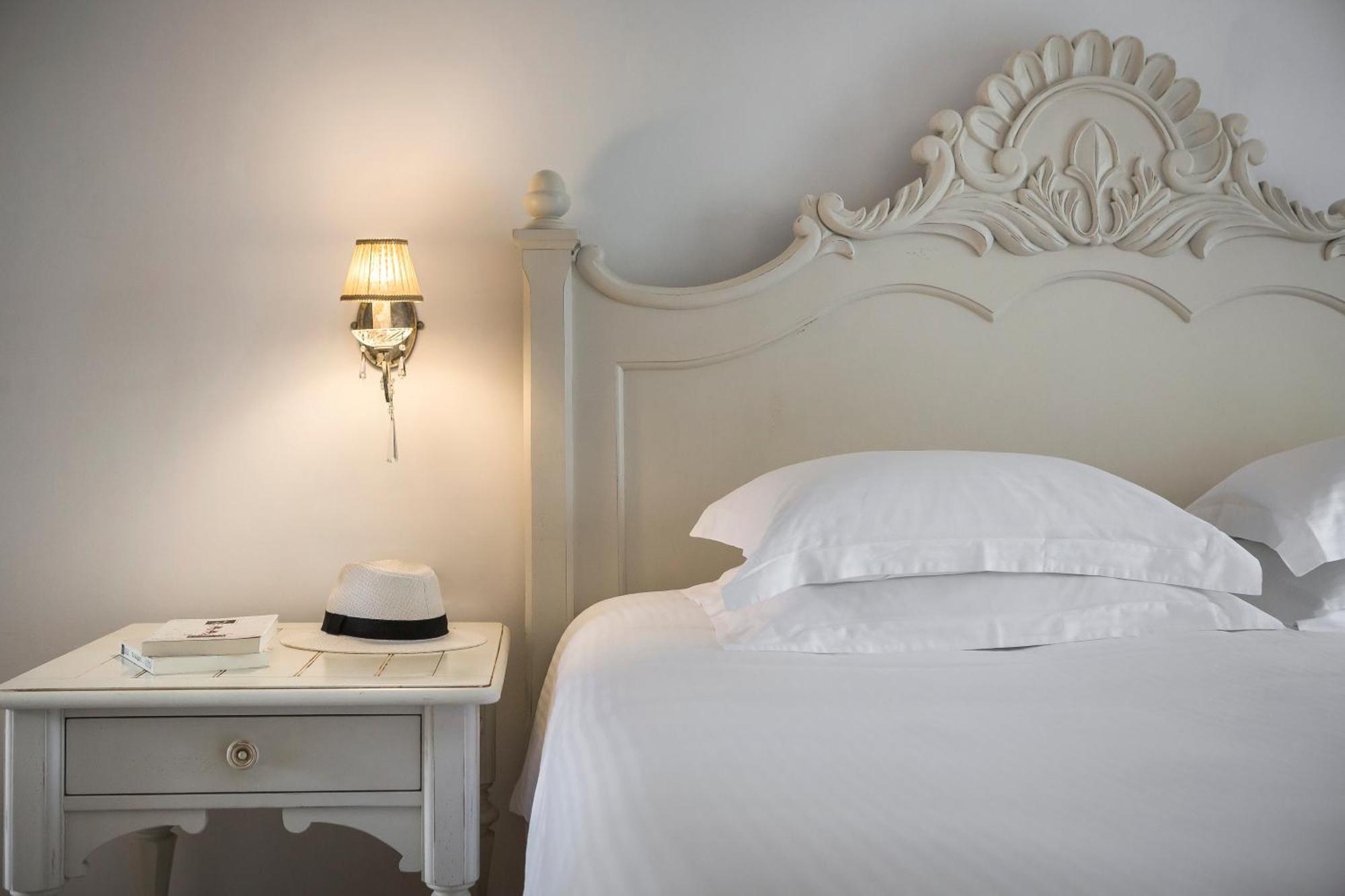 Superior Double or Twin Room,1272701266:JPEG
